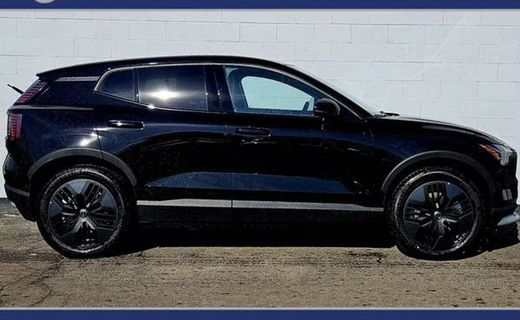 2026 Volvo EX30 CC Ultra