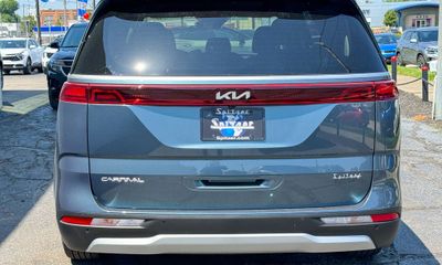2024 Kia Carnival EX