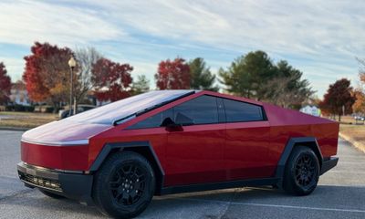 2024 Tesla Cybertruck Base