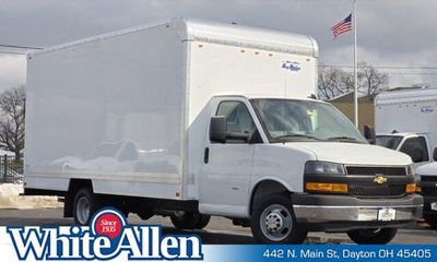 2025 Chevrolet Express 3500 Cutaway 177