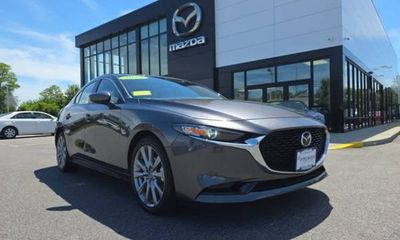 2025 Mazda MAZDA3 Preferred Package