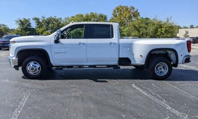 2023 Chevrolet Silverado HD LTZ
