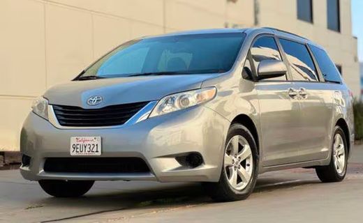 2014 Toyota Sienna LE
