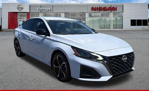 2023 Nissan Altima SR