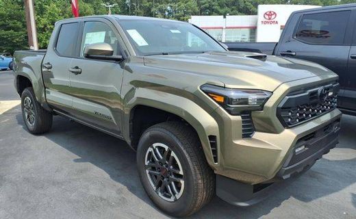 2026 Toyota Tacoma SR5