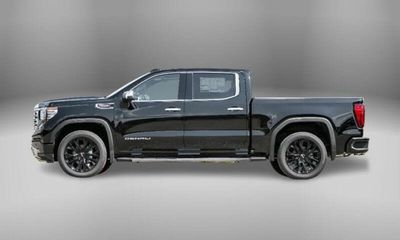 2023 GMC Sierra Denali