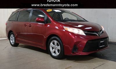 2019 Toyota Sienna LE