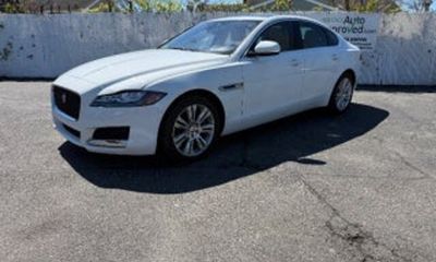 2018 Jaguar XF Premium