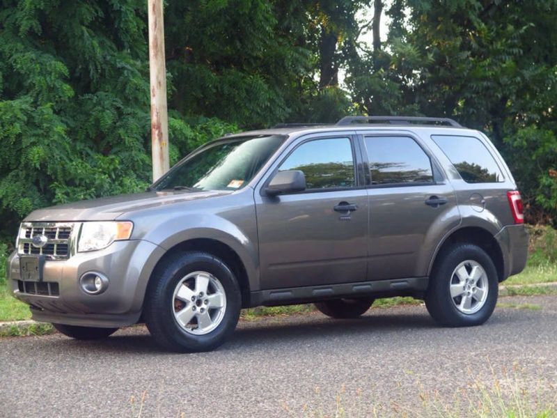 2009 Ford Escape — a typically priced live listing