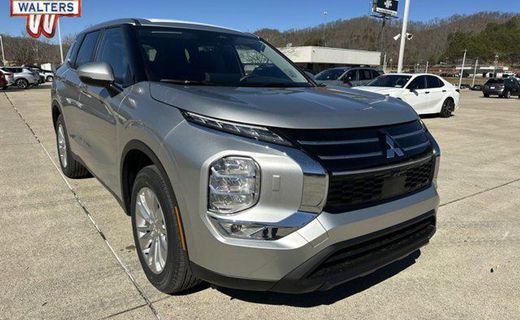 2026 Mitsubishi Outlander ES