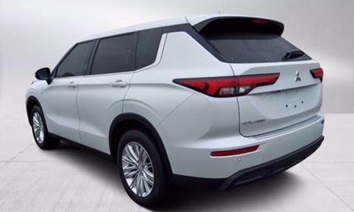 2022 Mitsubishi Outlander ES