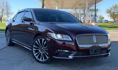 2019 Lincoln Continental Select