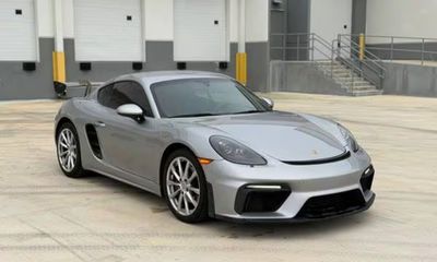 2019 Porsche 718 Cayman T
