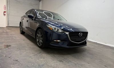 2018 Mazda MAZDA3 Touring