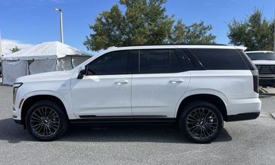 2025 Cadillac Escalade Sport Platinum