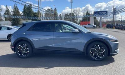 2024 Hyundai Ioniq 5 SE