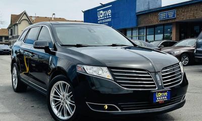 2019 Lincoln MKT Standard