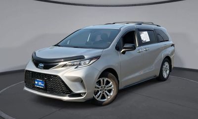 2022 Toyota Sienna XSE