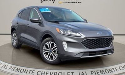 2022 Ford Escape Titanium Fhev