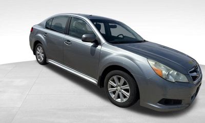 2011 Subaru Legacy Premium M R
