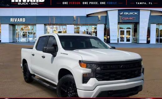 2025 Chevrolet Silverado Custom