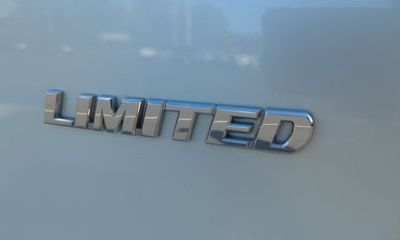 2018 Toyota RAV4 LTD Platinum
