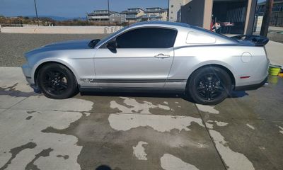 2012 Ford Mustang V6 Coupe