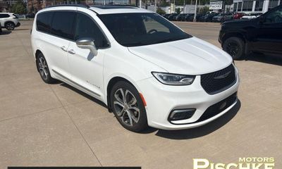 2024 Chrysler Pacifica Pinnacle