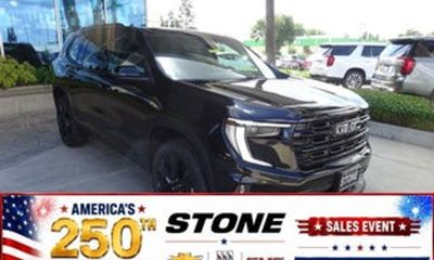 2027 GMC Acadia Elevation