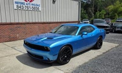 2016 Dodge Challenger SXT Plus