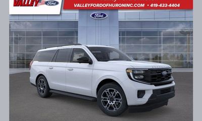 2026 Ford Expedition MAX Active