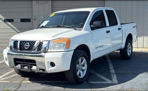 2012 Nissan Titan SV