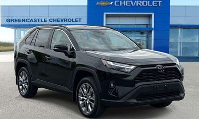 2023 Toyota RAV4 XLE Premium