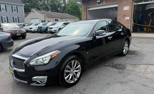 2016 Infiniti Q70