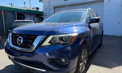 2019 Nissan Pathfinder SV