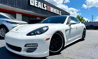 2012 Porsche Panamera S 4S