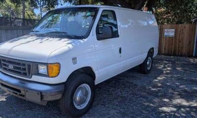 2004 Ford E-350 E 350 Super