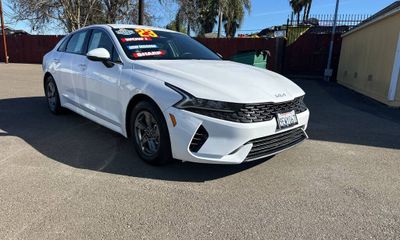 2023 Kia K5 LXS