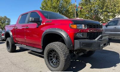 2020 Chevrolet Silverado Custom