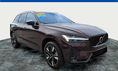 2026 Volvo XC60 Plus Dark
