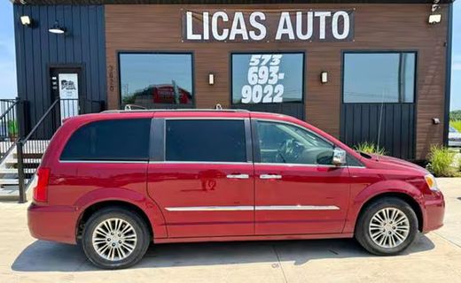 2013 Chrysler Town AND Country