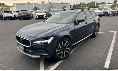 2024 Volvo V90CC Ultimate