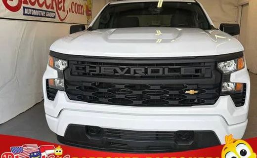 2023 Chevrolet Silverado Custom