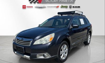 2011 Subaru Outback Limited M R