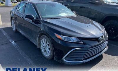 2022 Toyota Camry LE