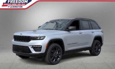 2026 Jeep Grand Cherokee Base Laredo