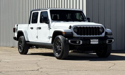 2024 Jeep Gladiator Sport