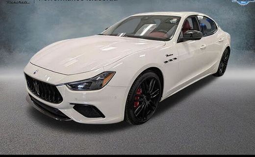 2023 Maserati Ghibli Modena Q4