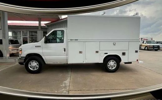 2018 Ford E-Series Chassis E 350 SD