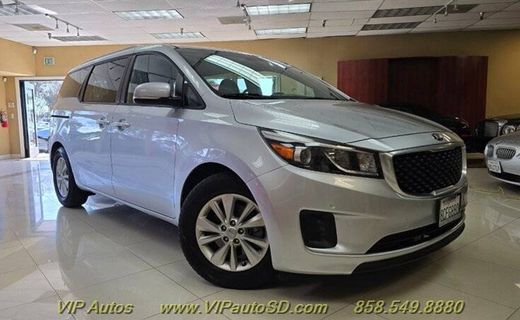 2017 Kia Sedona LX